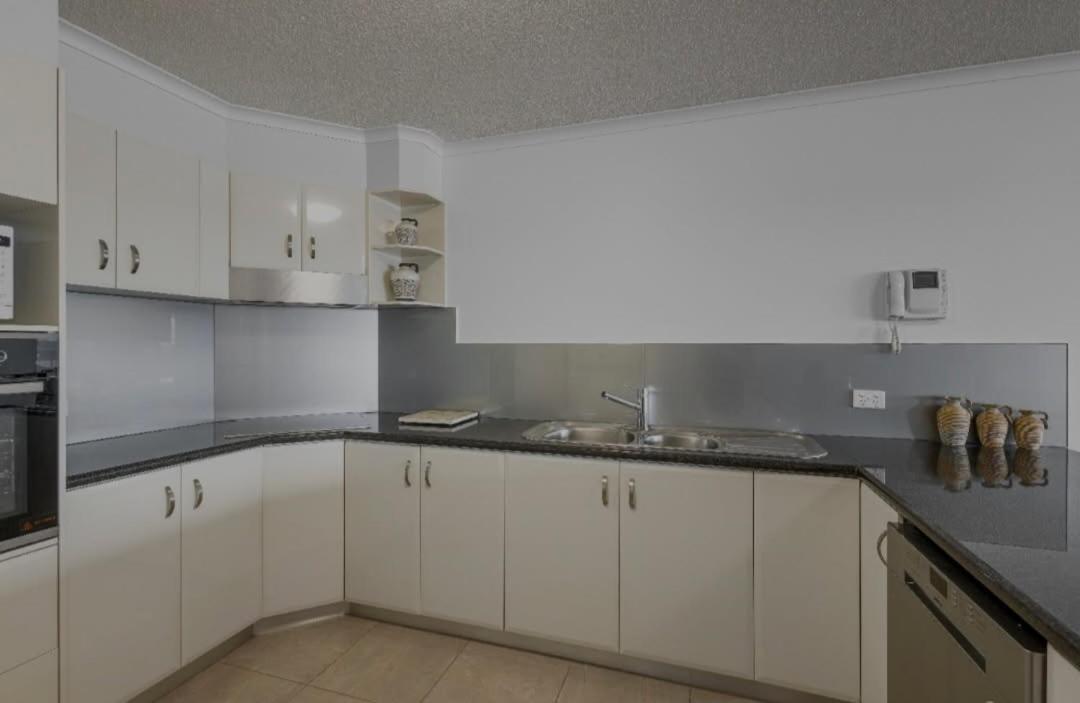 On The River Apartments Maroochydore Exterior photo